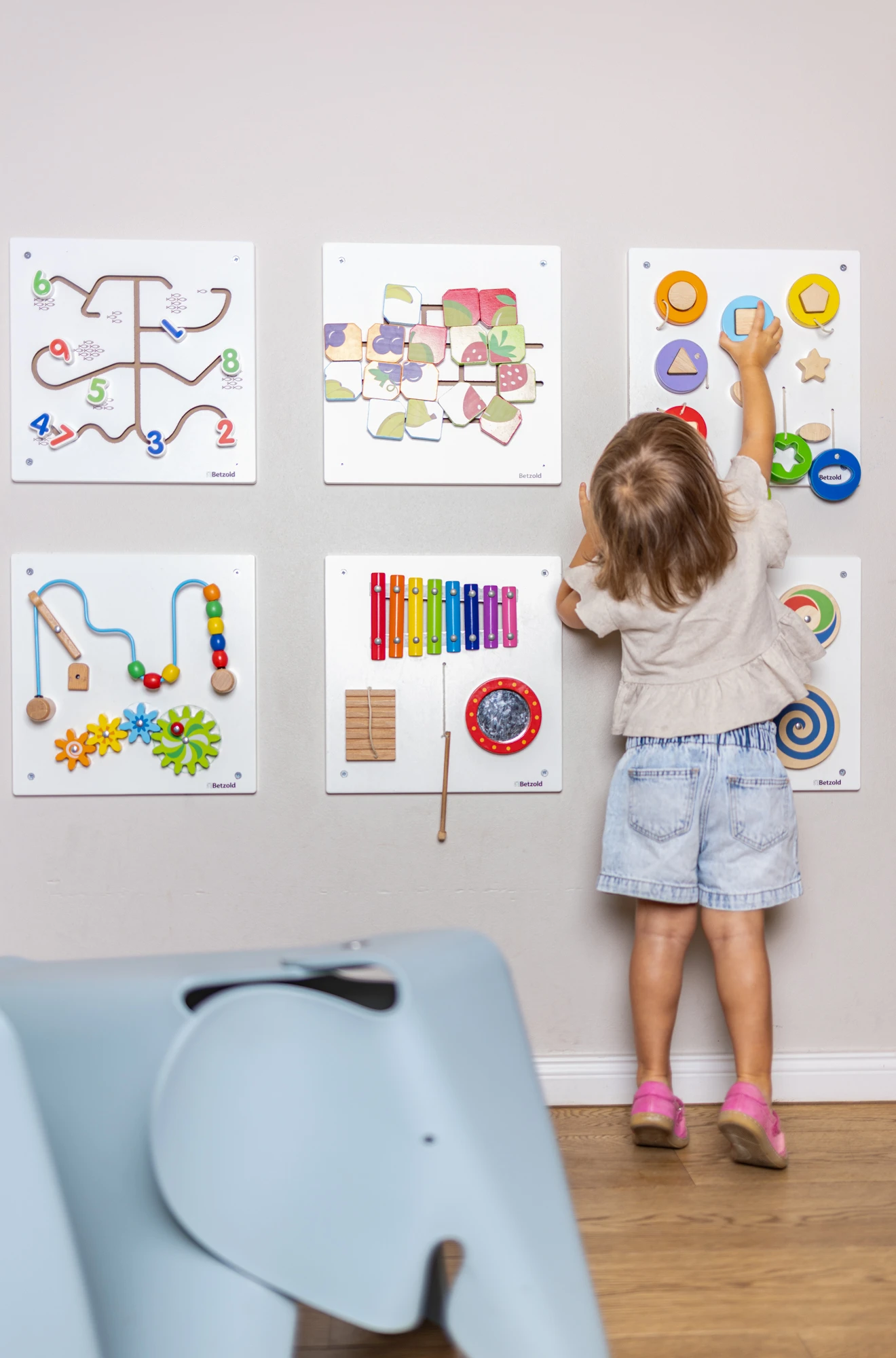 Wartezimmer Kinderarzt NEST 13